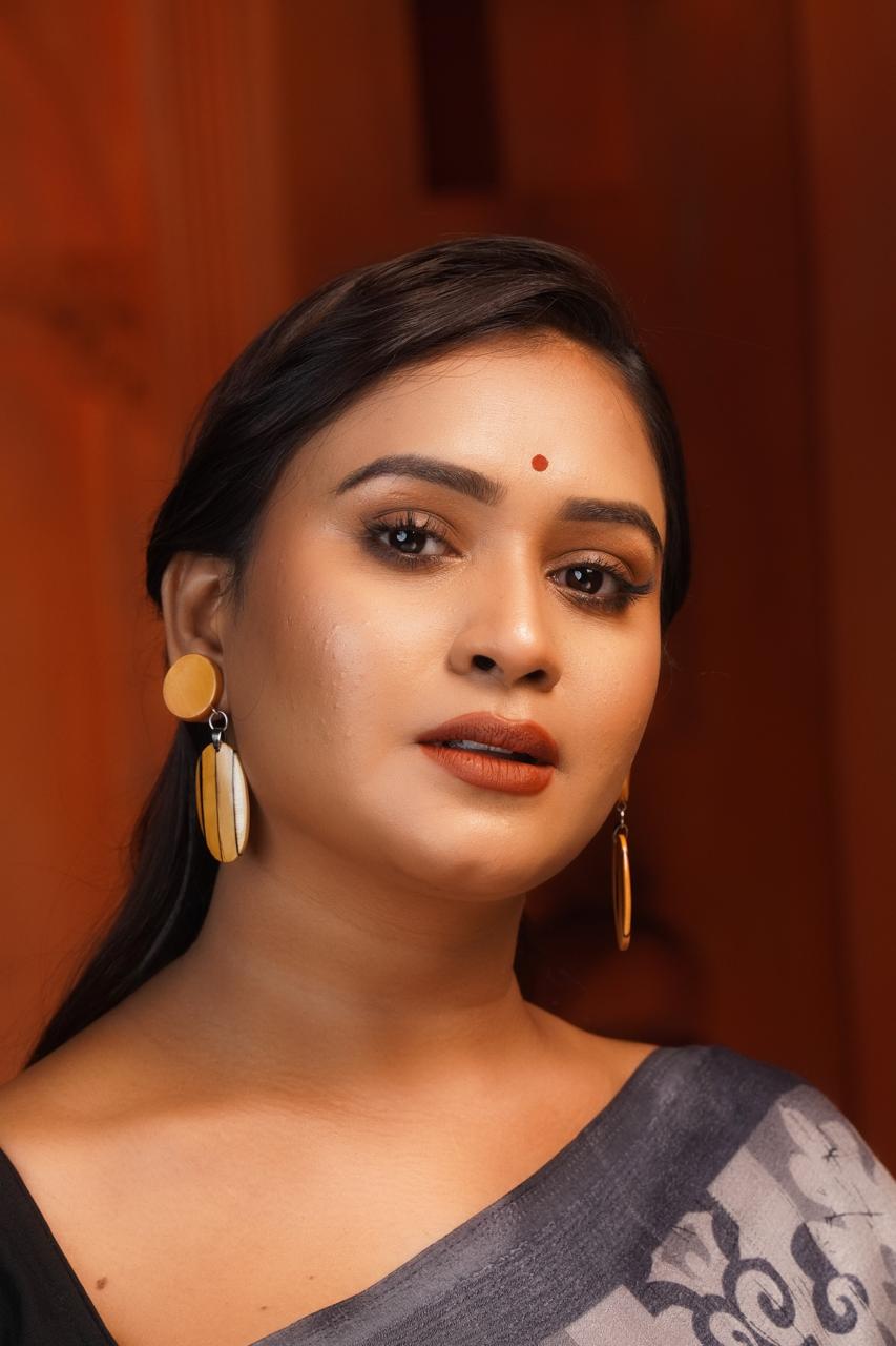 Advika Wooden Earrings – Round Boxwood & Striped Maple Dangle Earrings - Chandrakalakriti
