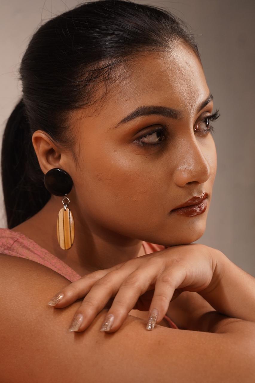 Veni Wooden Earrings