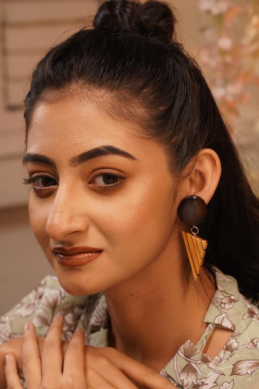 Veidahi Wooden Earrings