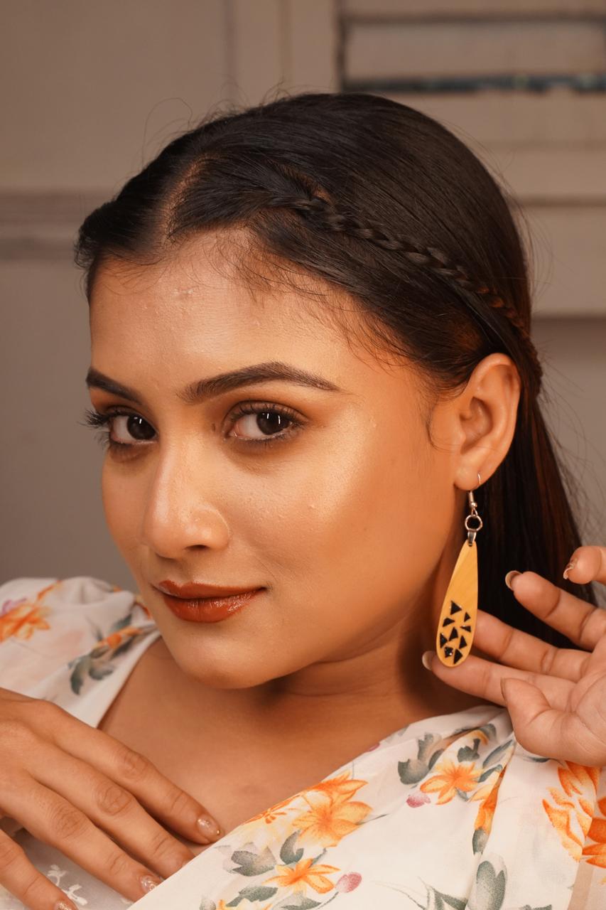 Darika Wooden Earrings – Spotted Boxwood Teardrop Drops - Chandrakalakriti
