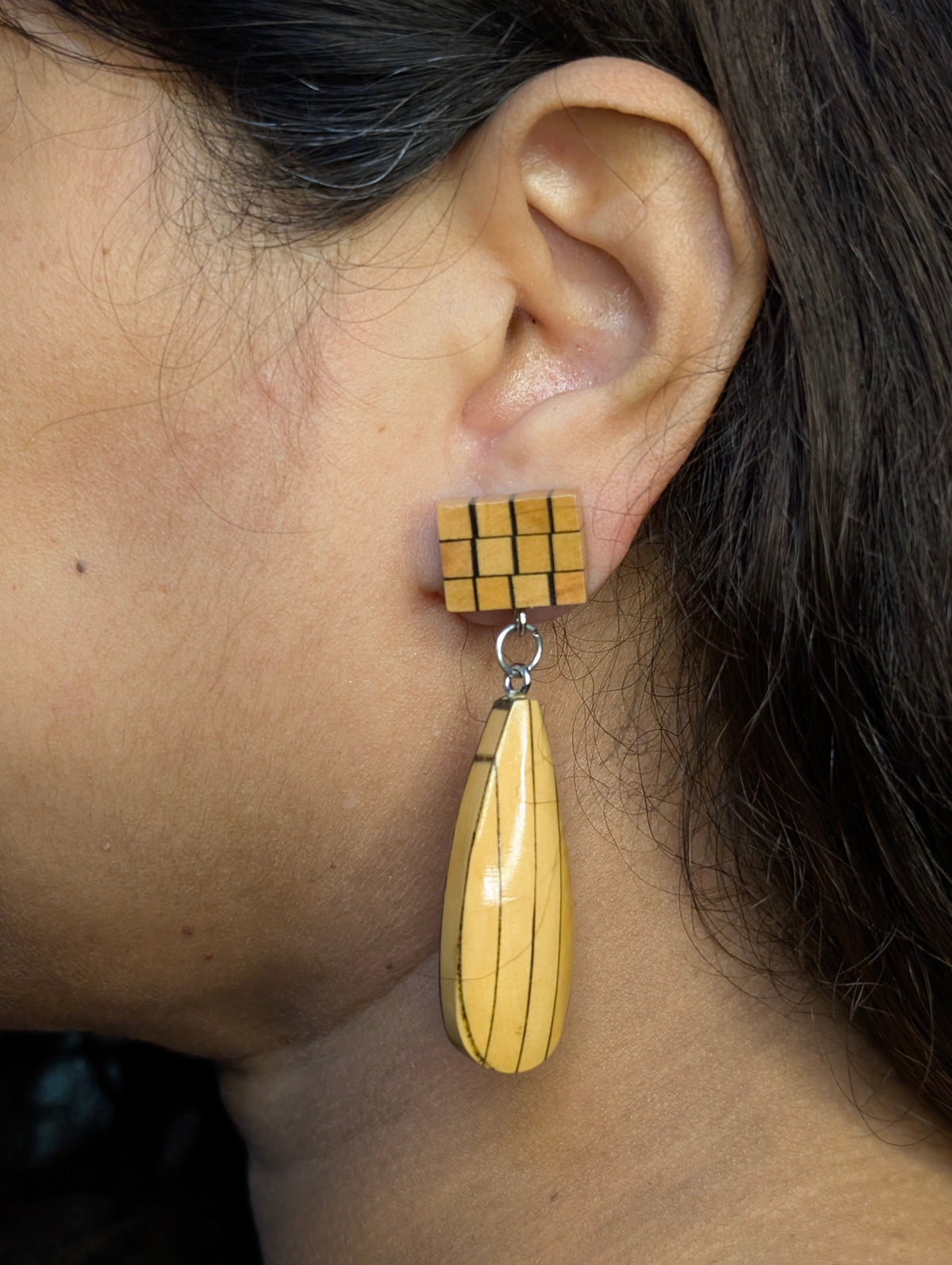 Kavya Boxwood dangle earrings with 4 cm inlaid teardrop drop, detail view