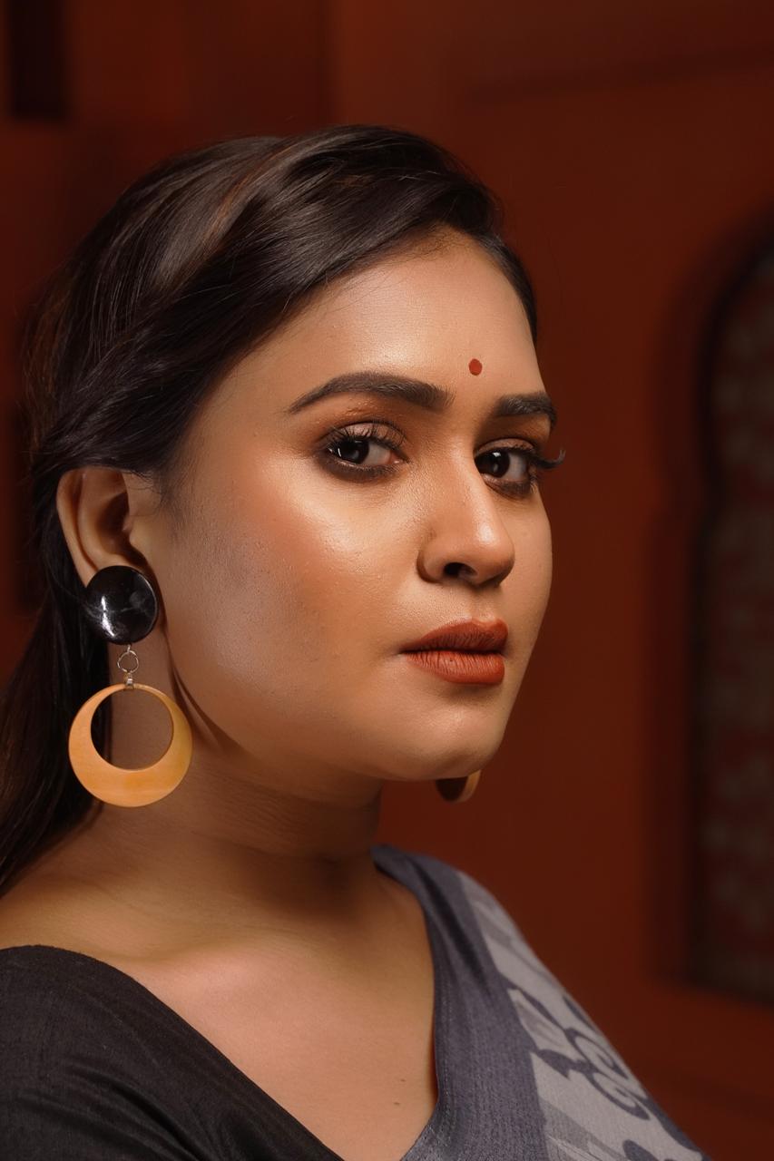 Mahira Wooden Earrings