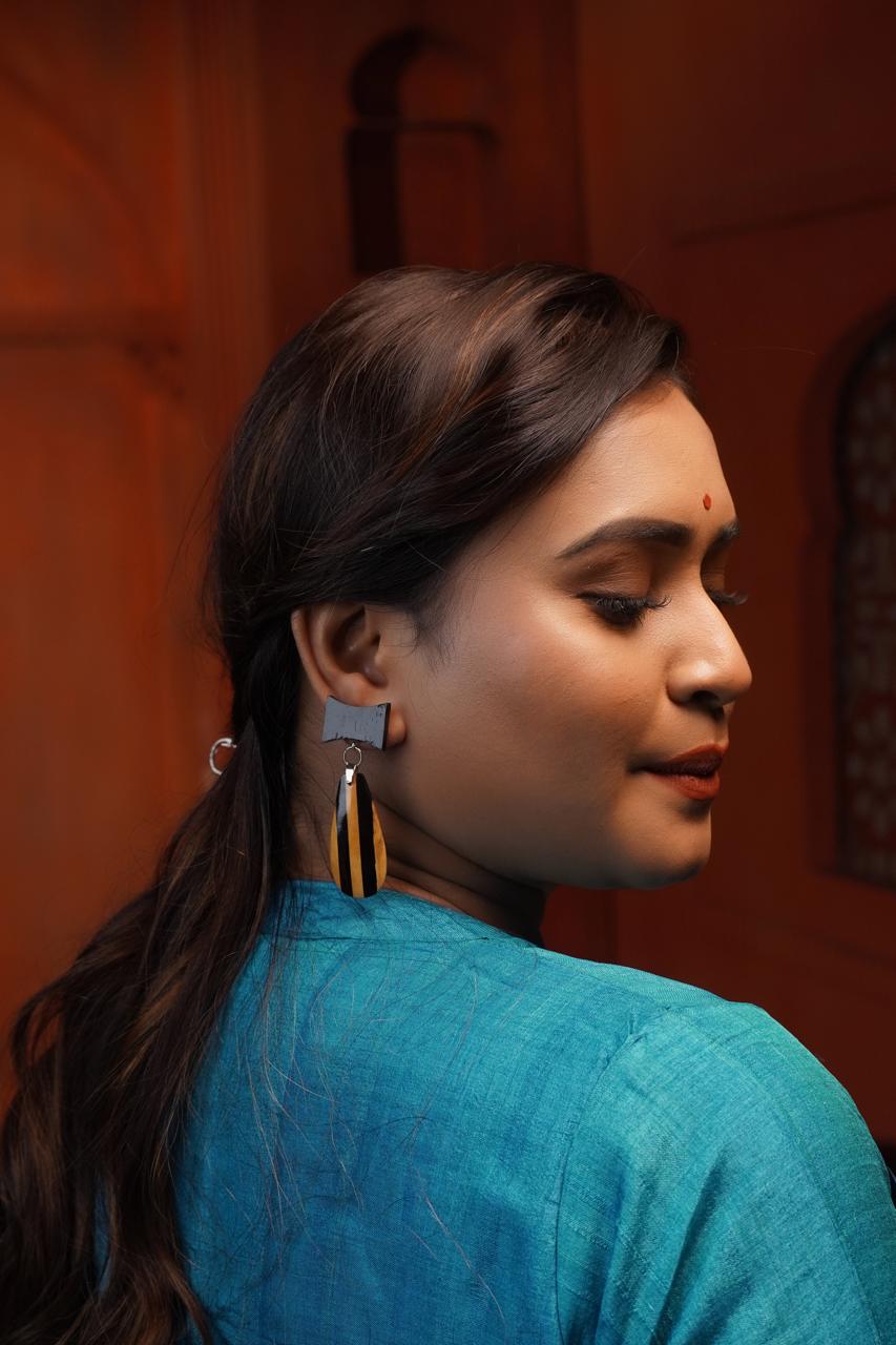 Kairavi Wooden Earrings