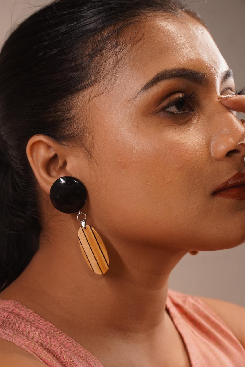 Veni Wooden Earrings