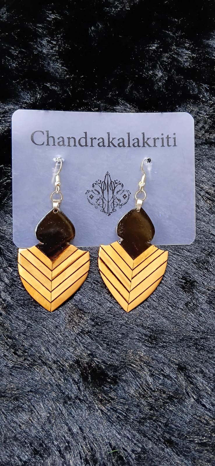 Varmini Wooden Earrings – Ebony Inlaid Boxwood Shield Danglers