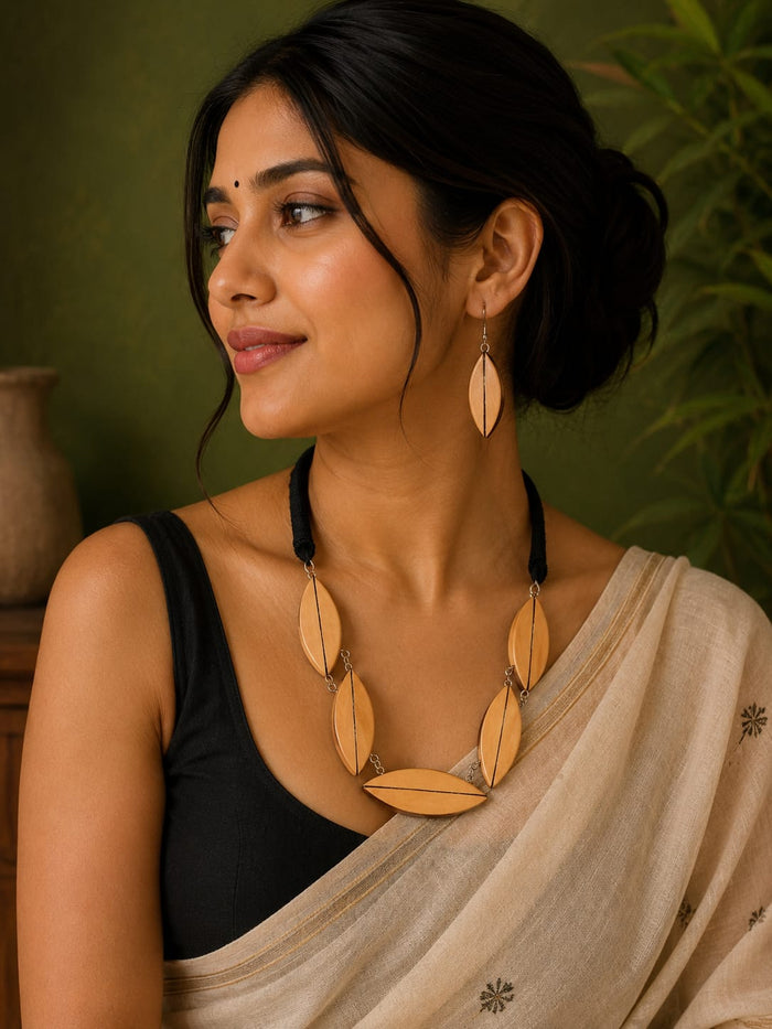 Jyotsna Wooden Jewellery Set – Five-Leaf Ebony Inlaid Boxwood Necklace with Earrings - Chandrakalakriti