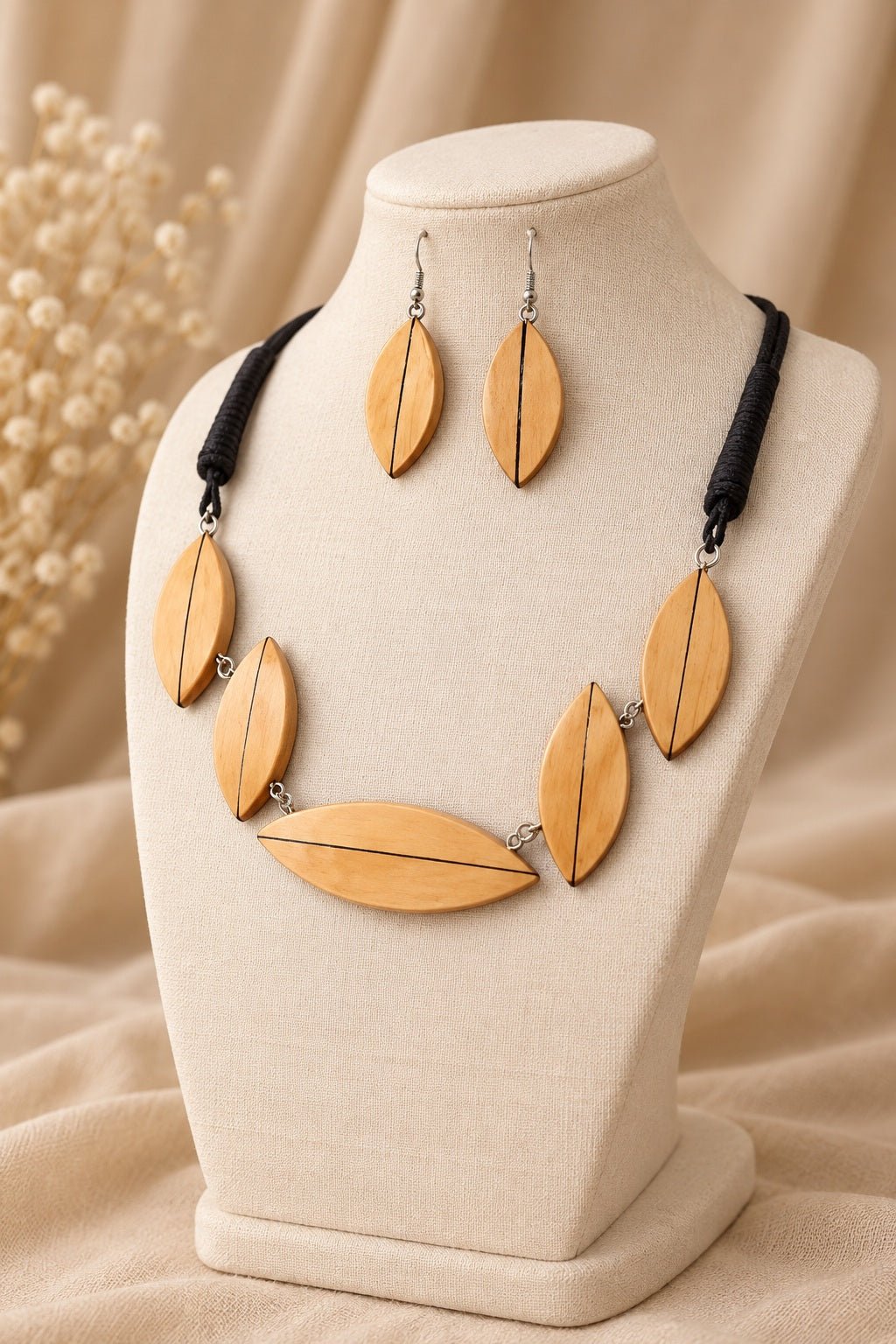 Jyotsna Wooden Jewellery Set – Five-Leaf Ebony Inlaid Boxwood Necklace with Earrings - Chandrakalakriti